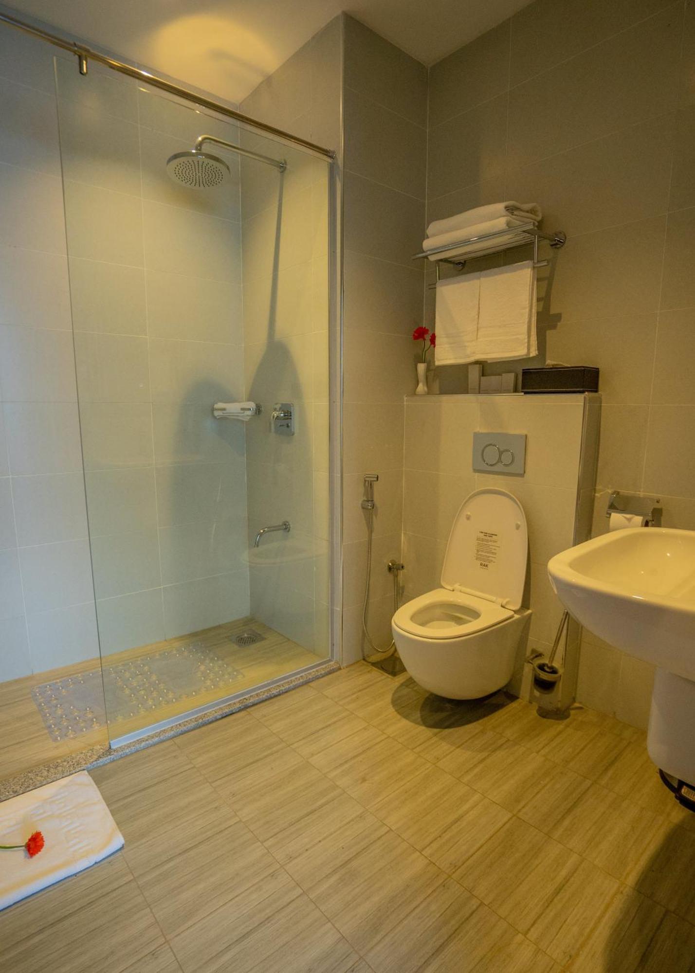 Baraka Tower Hotel Nairobi Bagian luar foto